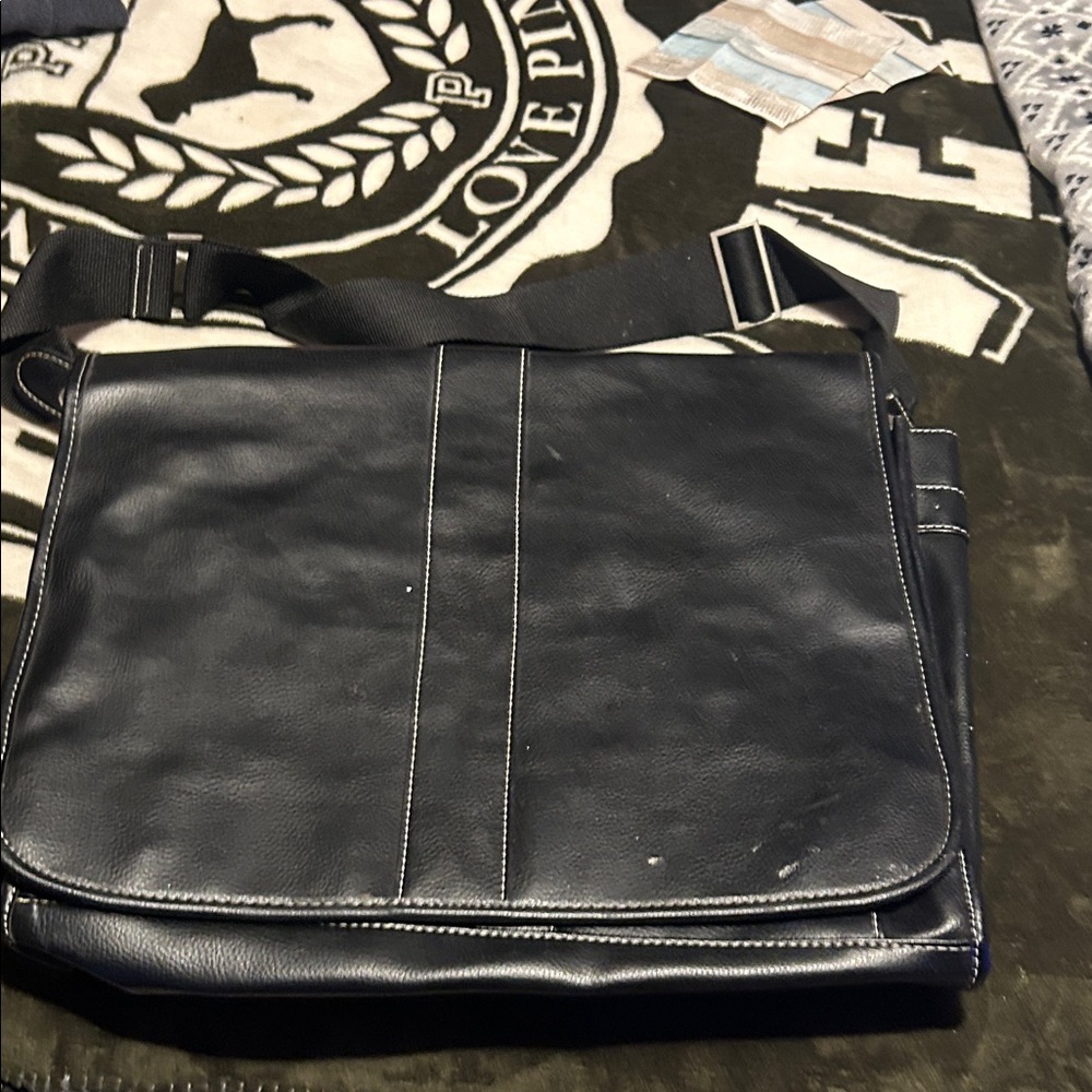 Black Leather Messenger Bag/ laptop bag
